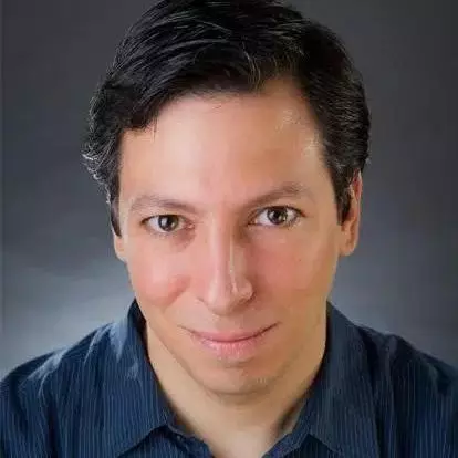 randy bruno headshot cropped2